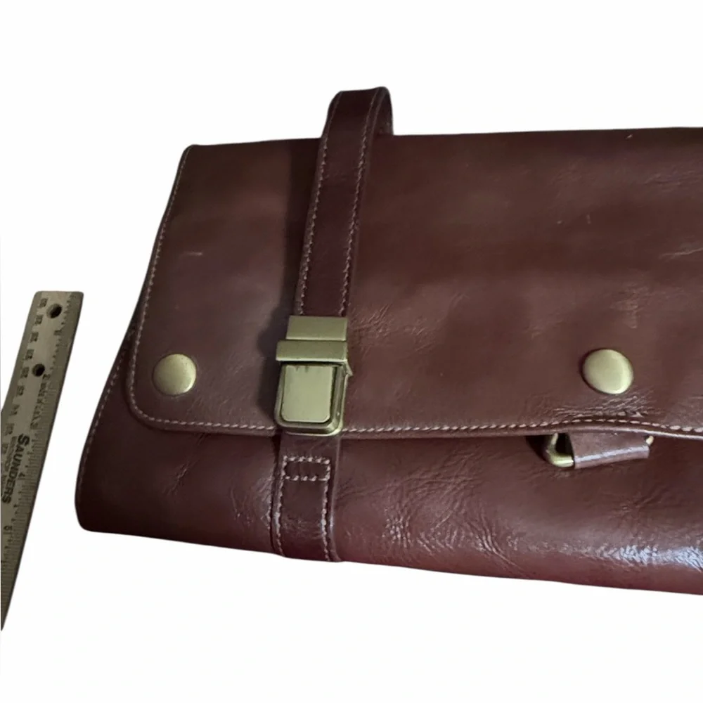 Men’s vintage travel valet with hanger removable pockets for laundering